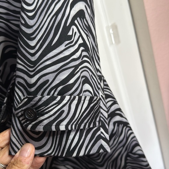 Stylish Julie Mitchell Zebra Print Women's Coat size XL petite - Picture 5 of 12